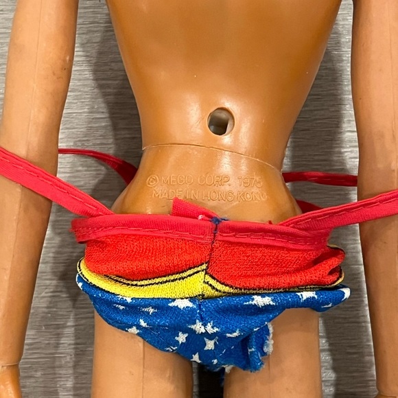 1975 Vintage Mego Wonder Woman Action Figure Lynda Carter Tan Doll - Picture 6 of 6